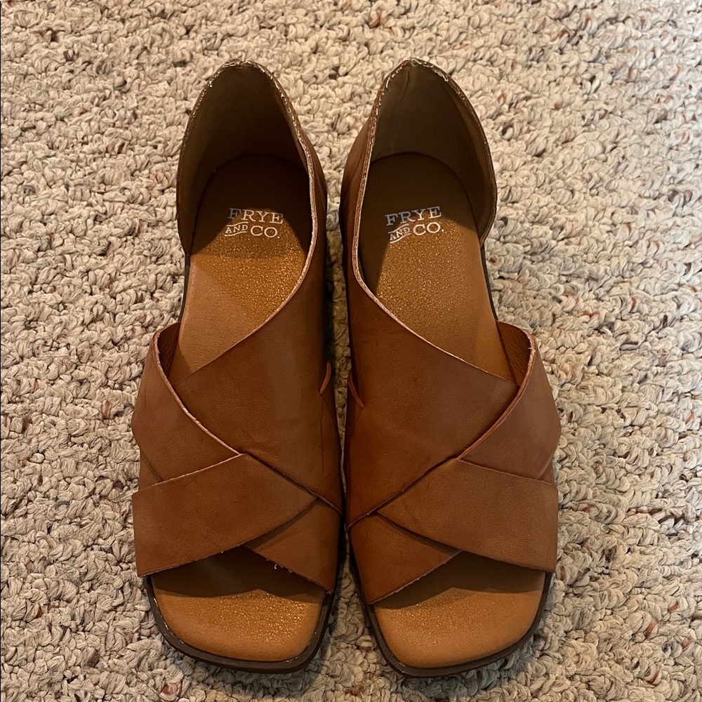 Frye and Co. Tulia Solid Brown Sandals